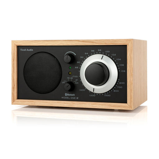 Tivoli One BT | AM/FM Radio - Bluetooth - AUX Input. - Wireless - Oak/Black-Sonxplus St-Sauveur