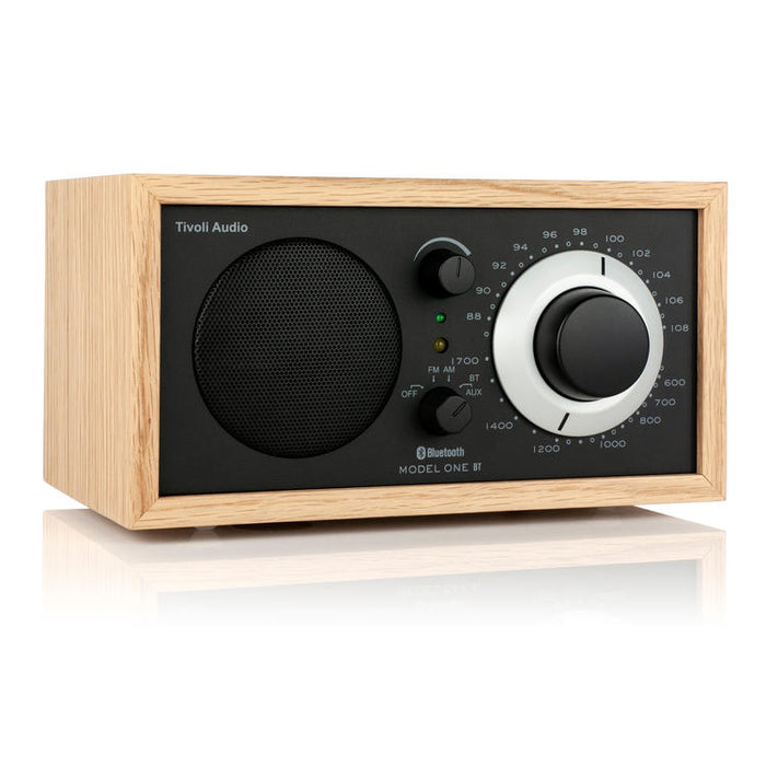 Tivoli One BT | AM/FM Radio - Bluetooth - AUX Input. - Wireless - Oak/Black-Sonxplus St-Sauveur